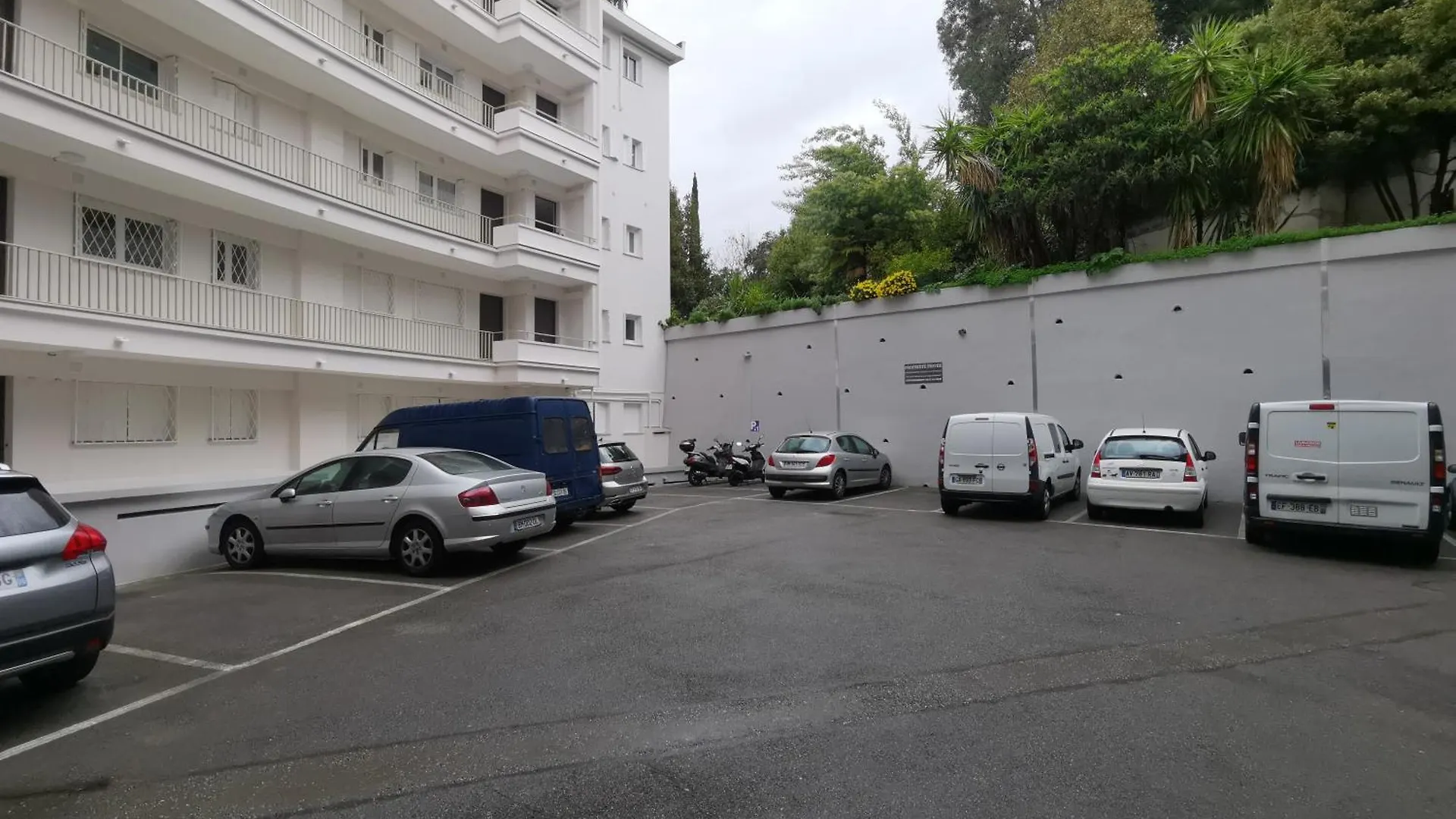 Le Chester Appartement 3 Pieces Cannes Proche Croisette Bord De Mer