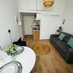  Appartement Joli Sur Le Port